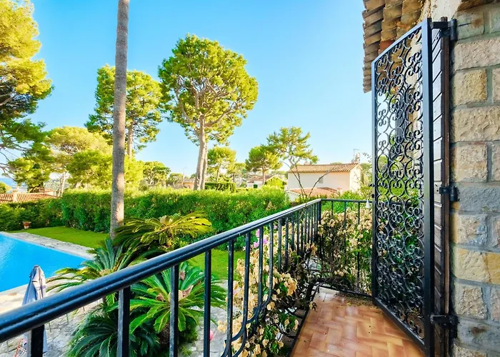 Provenzale Clos De Minerve * ジュアン・レ・パン